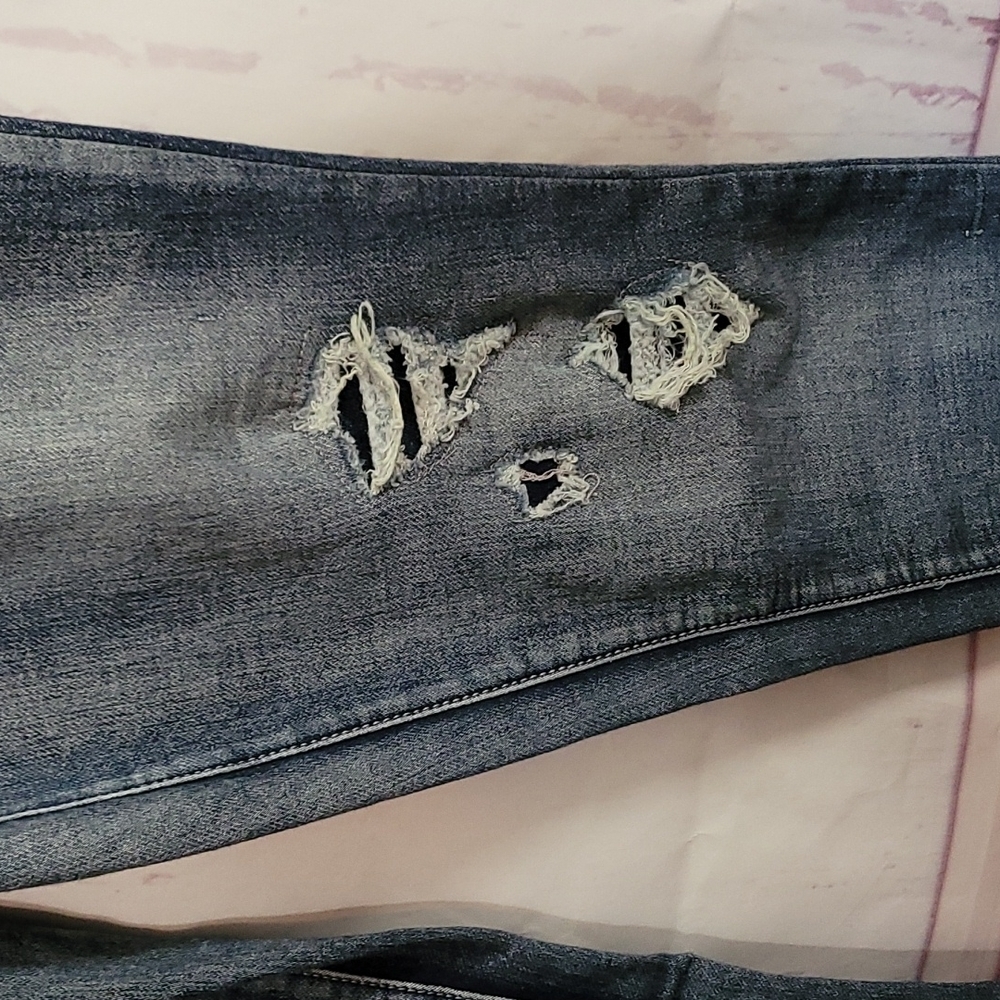 Maurices Jeans ~ Distressed Mid-rise Jeans - Picture 5 of 10